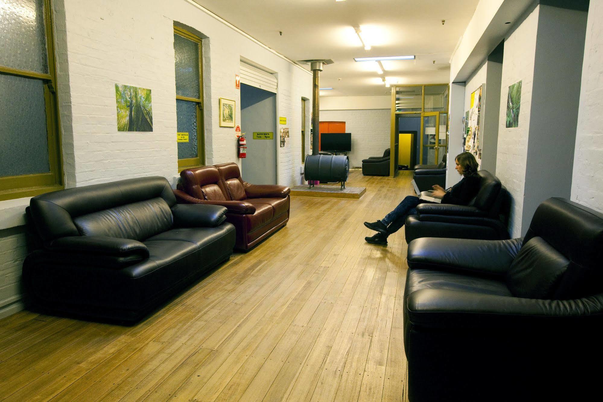 Backpackers Imperial Hotel Hobart Bagian luar foto