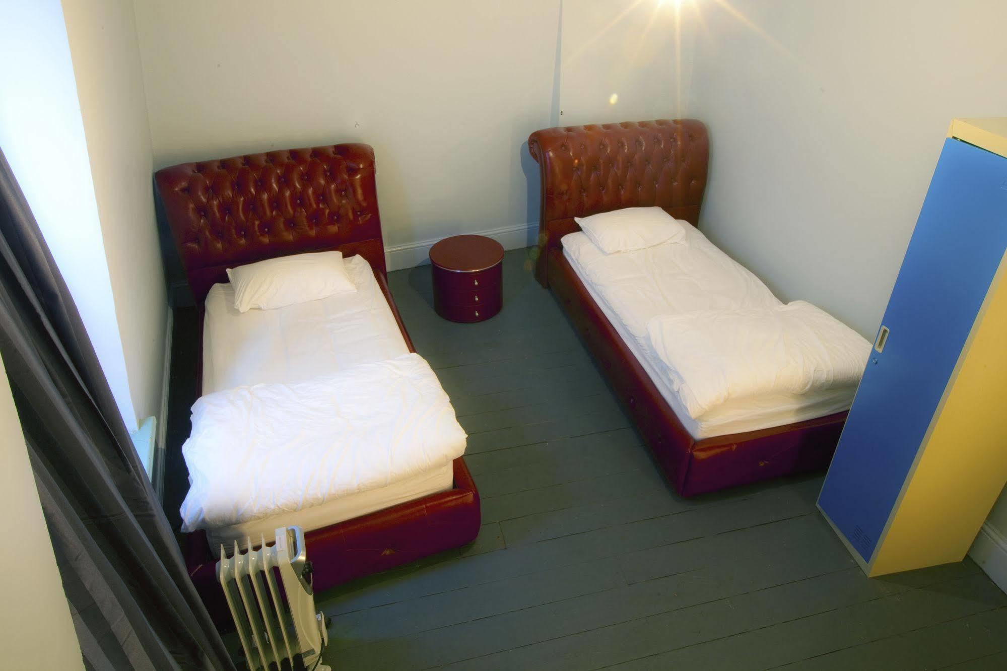 Backpackers Imperial Hotel Hobart Bagian luar foto