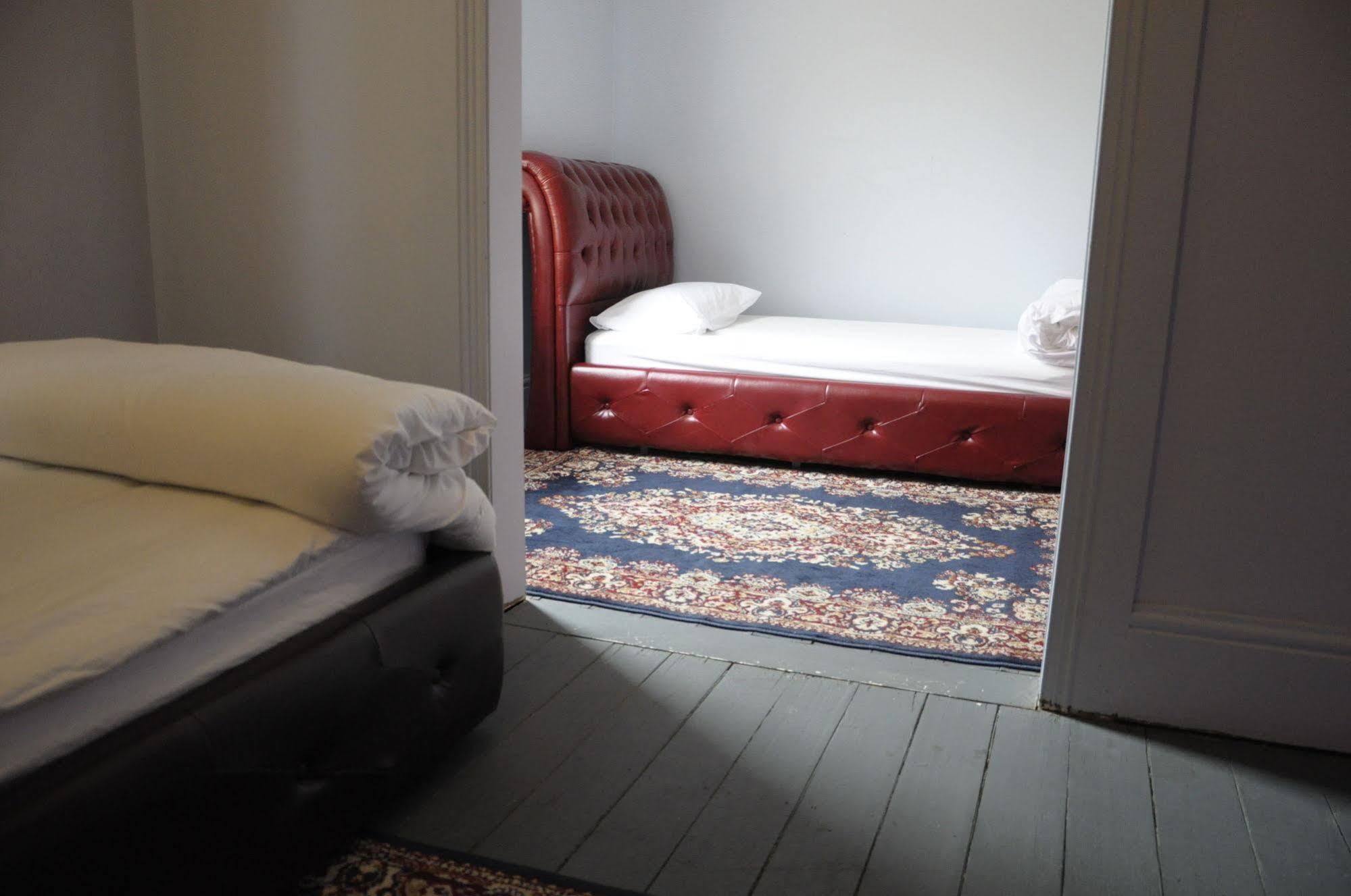 Backpackers Imperial Hotel Hobart Bagian luar foto