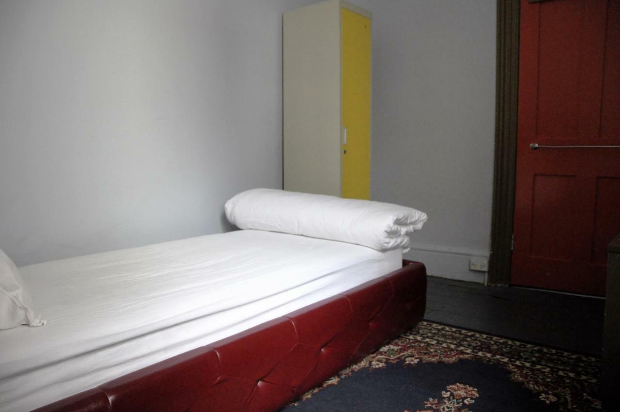Backpackers Imperial Hotel Hobart Bagian luar foto