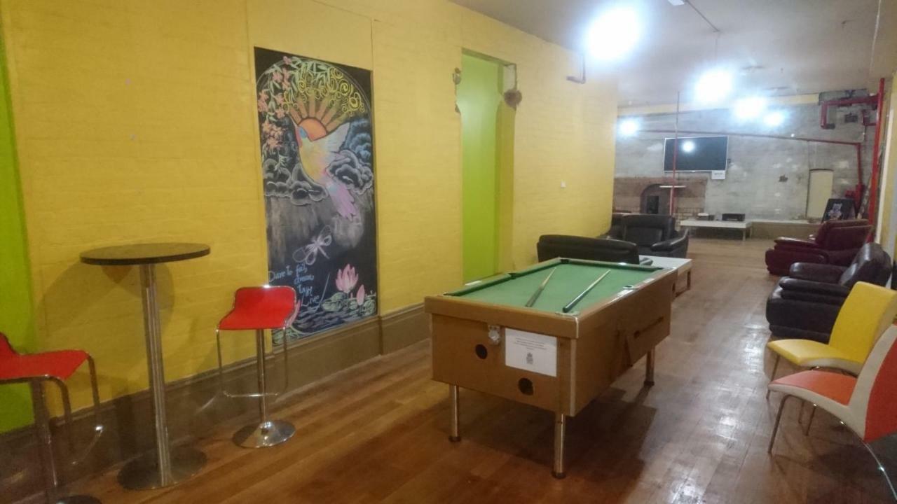 Backpackers Imperial Hotel Hobart Bagian luar foto