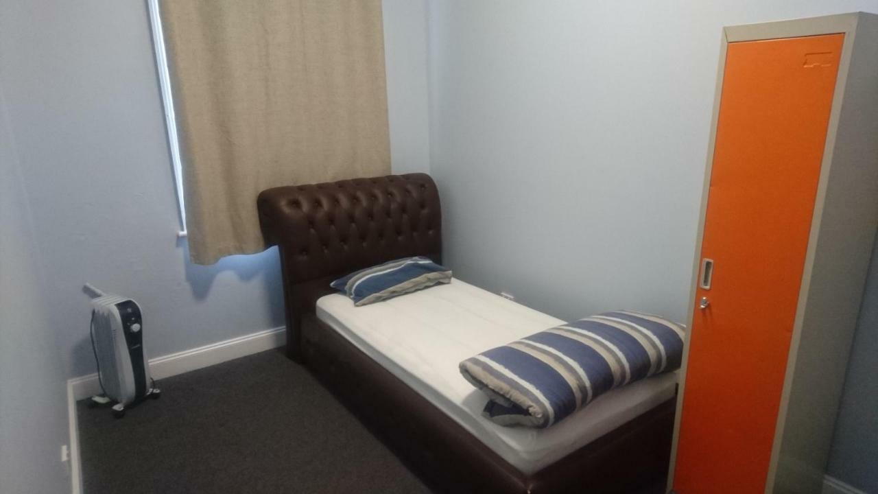 Backpackers Imperial Hotel Hobart Bagian luar foto