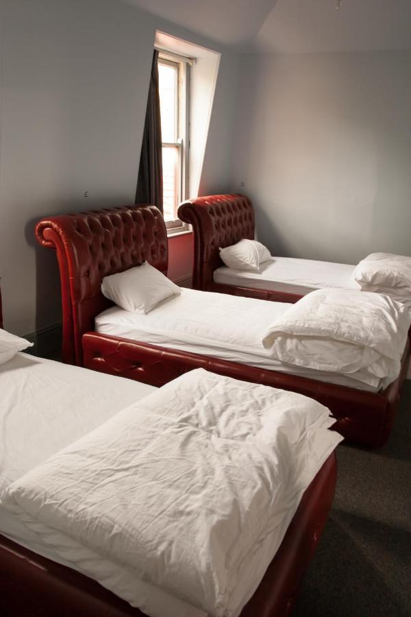 Backpackers Imperial Hotel Hobart Bagian luar foto